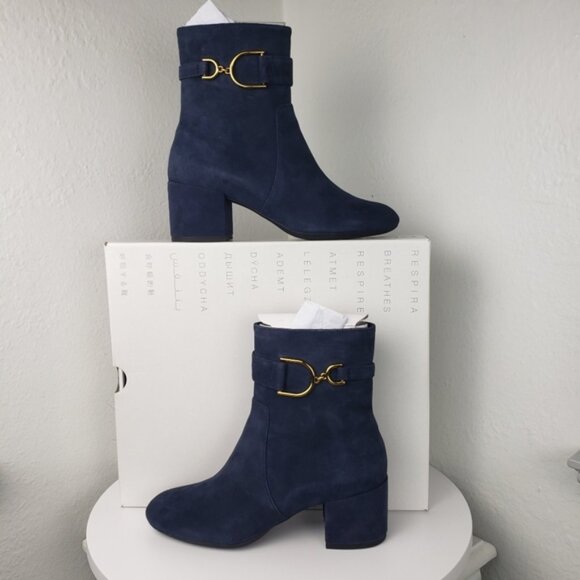 Geox Bootie Horsebit Navy Blue Eleana Suede Ankle Boot Goldtone NEW sz 8 - Picture 1 of 13